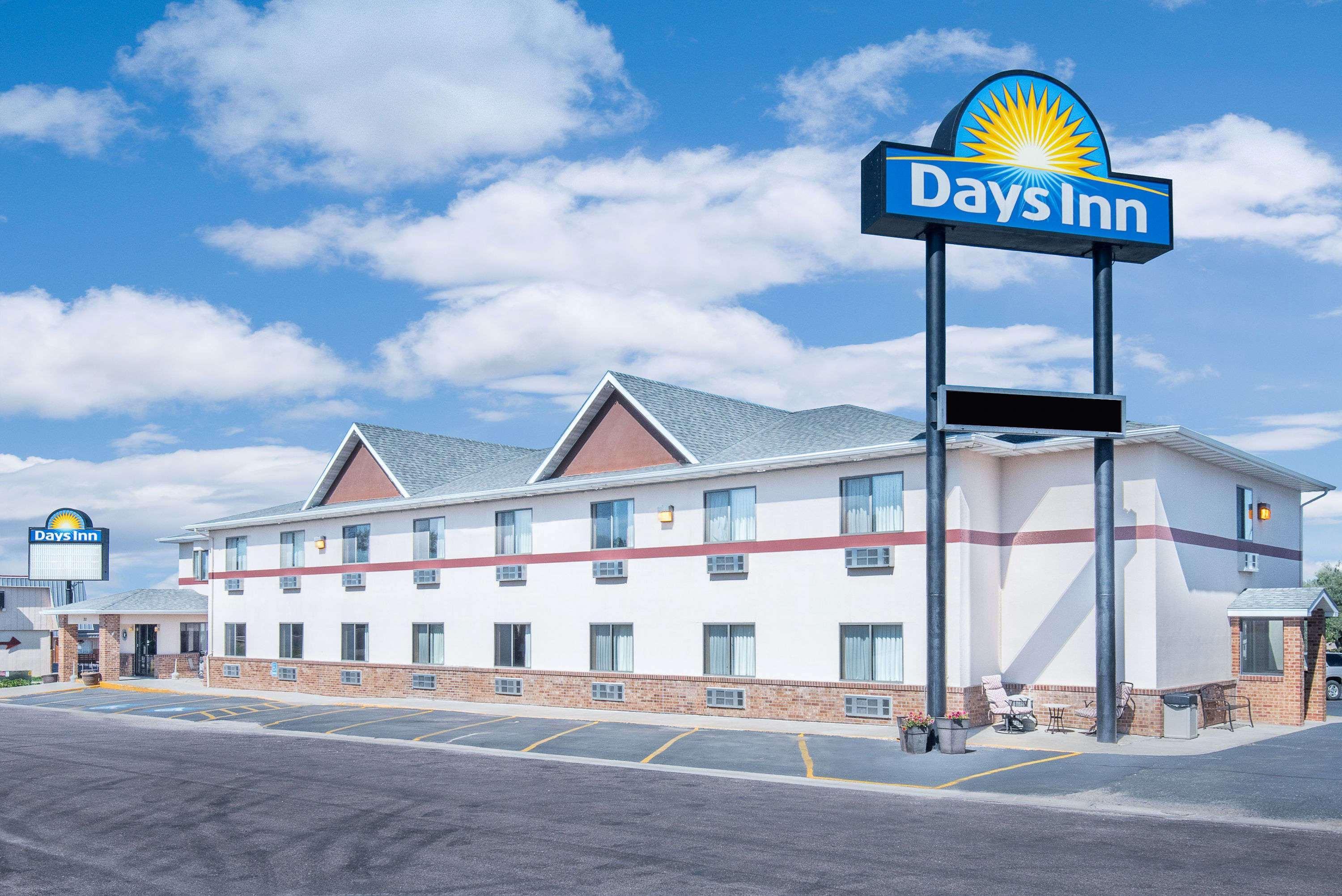 Days Inn By Wyndham Wall Exterior photo